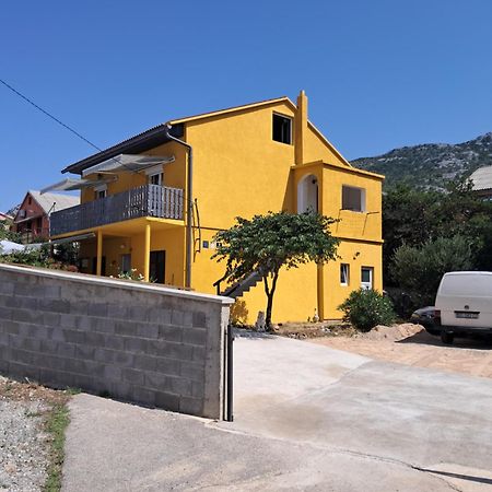 Apartments Mara Bela Карлобаг Екстер'єр фото