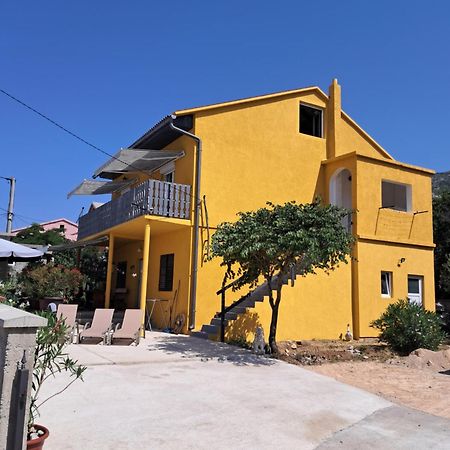 Apartments Mara Bela Карлобаг Екстер'єр фото